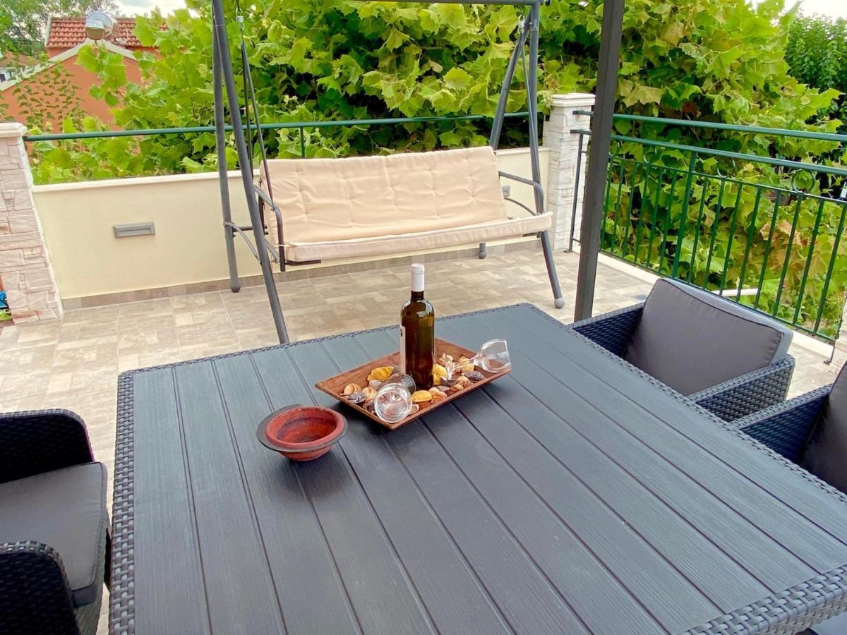 Asteraki Poolside Apartment By Dadovillas Acharavi  Dış mekan fotoğraf