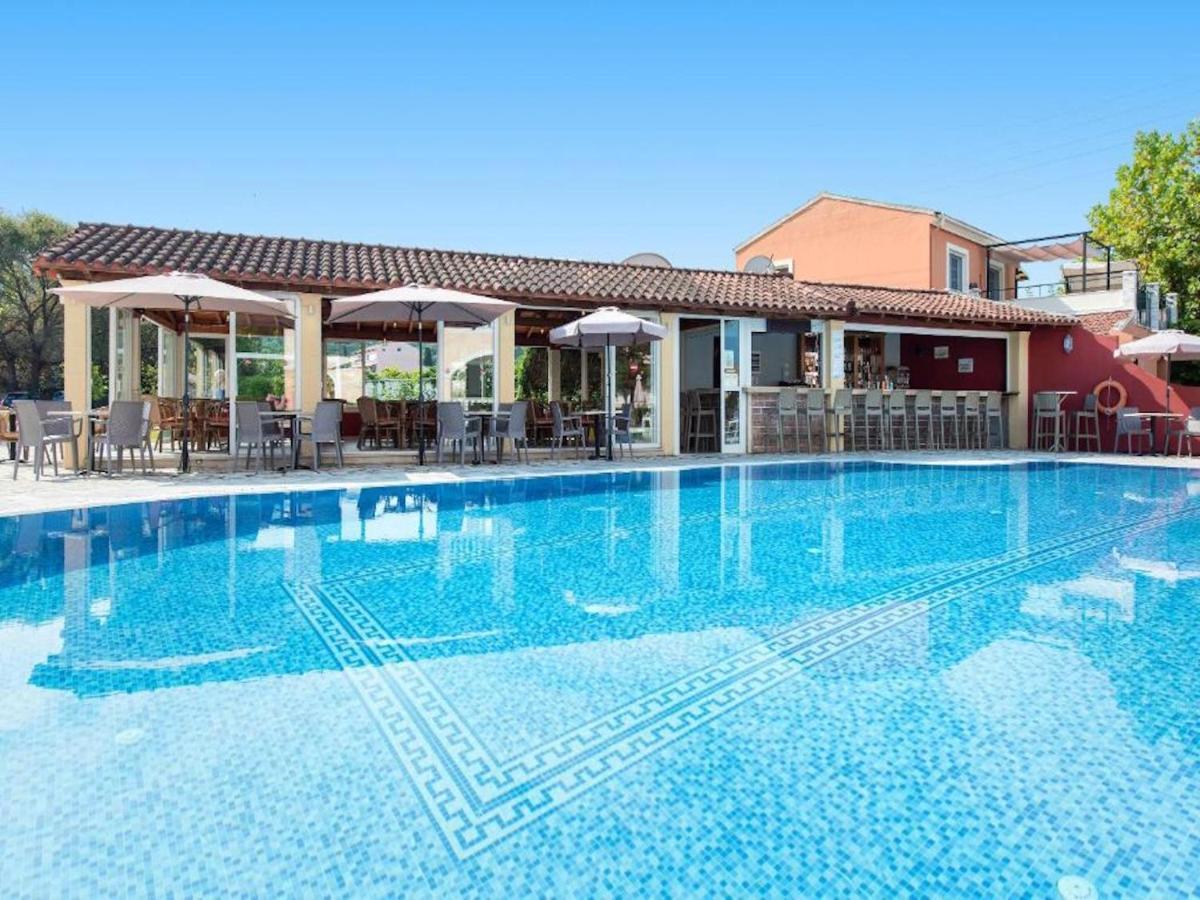 Asteraki Poolside Apartment By Dadovillas Acharavi  Dış mekan fotoğraf